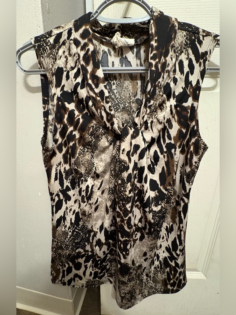 Carol Rose Women's V neck Sleeveless blouse size S